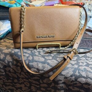 MICHAEL KORS Brown Leather Crossbody with Gold Chain